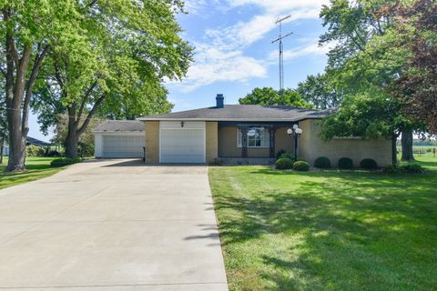 Photo of 1542 E 18th Road, Streator, IL 61364 (MLS # 12456323)