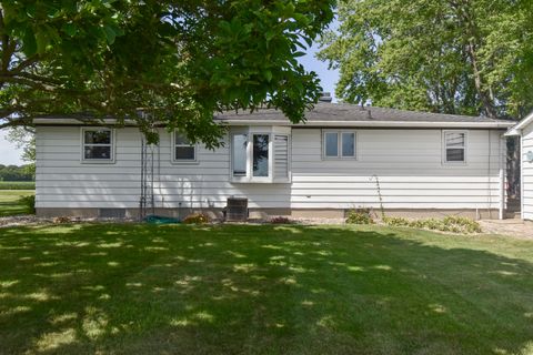 Tiny photo for 1542 E 18th Road, Streator, IL 61364 (MLS # 12456323)