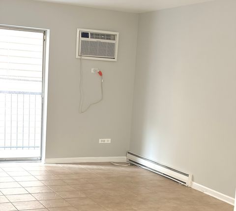 Tiny photo for 310 Lathrop Avenue #307, Forest Park, IL 60130 (MLS # 12519393)