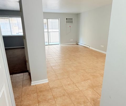 Tiny photo for 310 Lathrop Avenue #307, Forest Park, IL 60130 (MLS # 12519393)