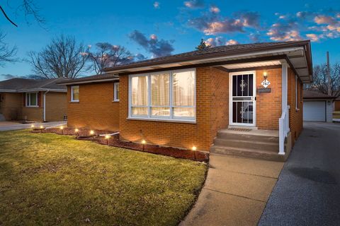 Photo of 742 E 164th Place, South Holland, IL 60473 (MLS # 12570922)