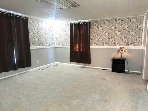 Tiny photo for 723 N 9th Street, Murphysboro, IL 62966 (MLS # 100000557)