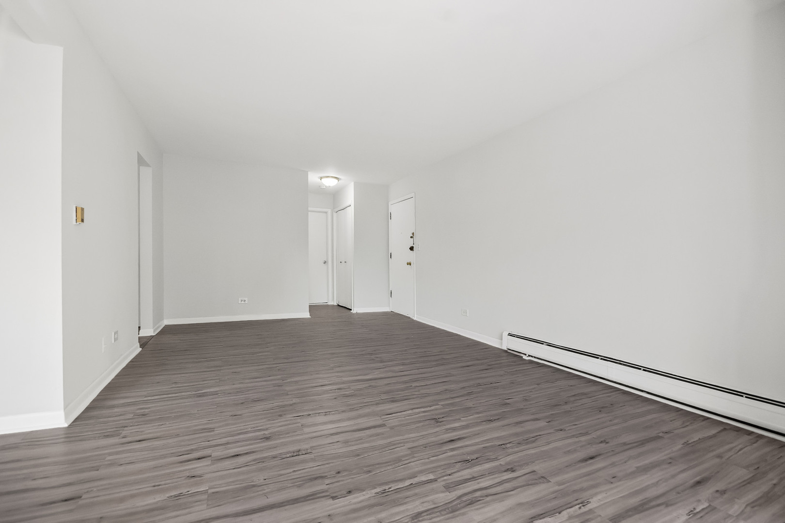 1340 W Touhy Avenue 302