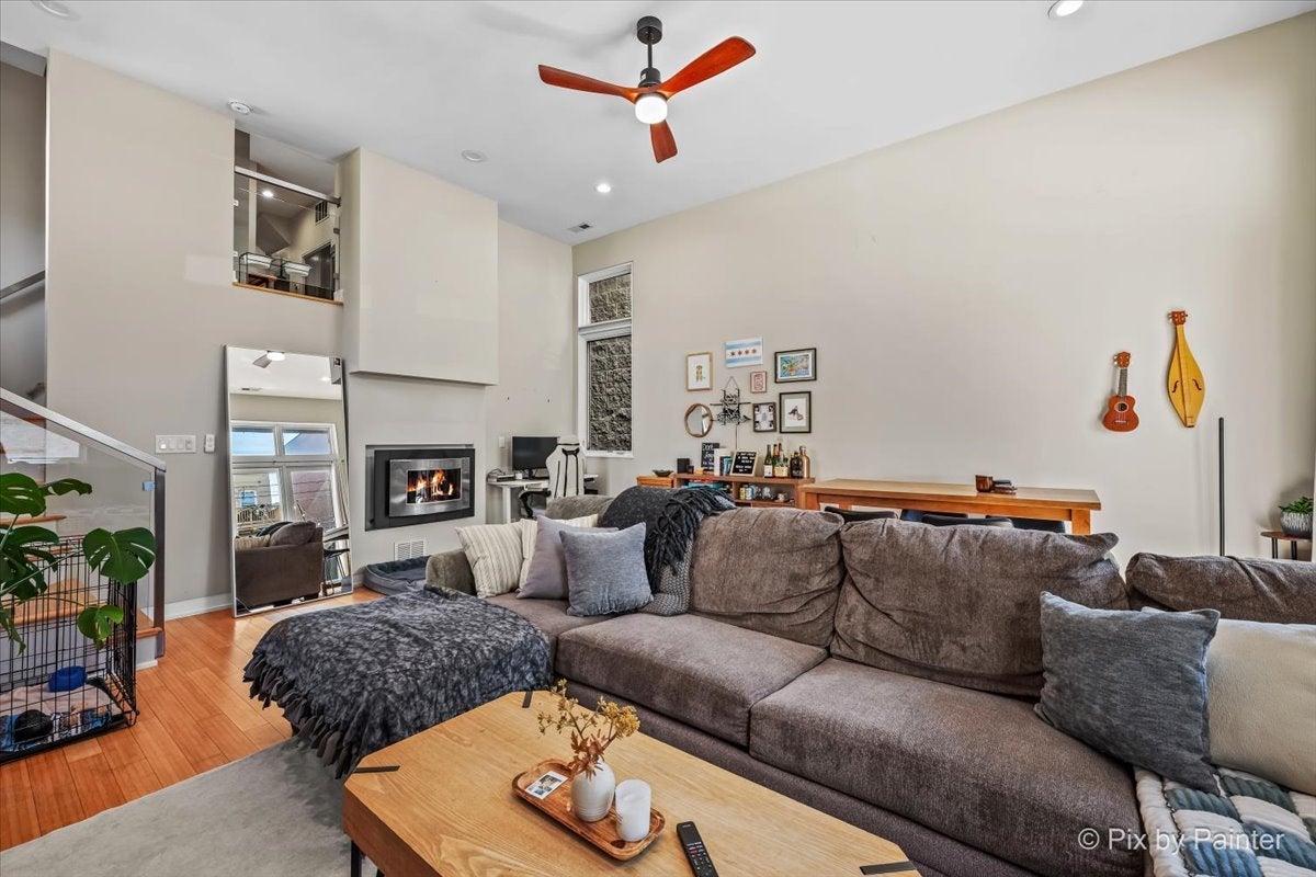 1308 N BOSWORTH Avenue 2