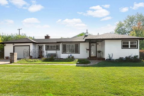 Tiny photo for 2611 South Street, Rolling Meadows, IL 60008 (MLS # 12507804)