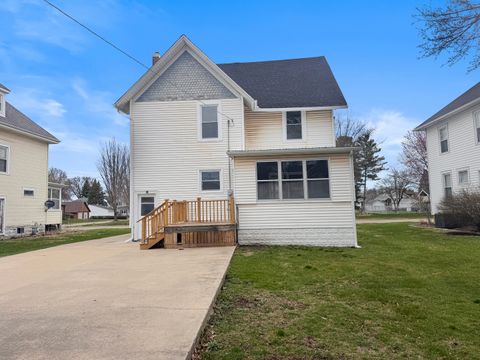 Tiny photo for 307 W 11th Street, Sterling, IL 61081 (MLS # 12625749)