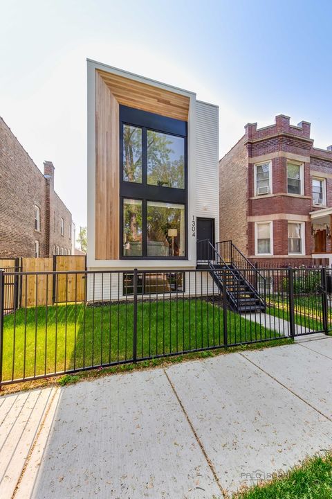 1304 N Lawndale Avenue Chicago IL 60651