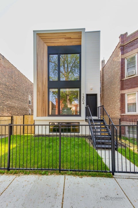 Tiny photo for 1304 N Lawndale Avenue, Chicago, IL 60651 (MLS # 12613844)