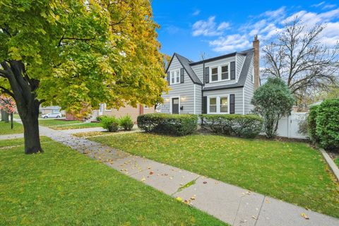 A home in Evergreen Park