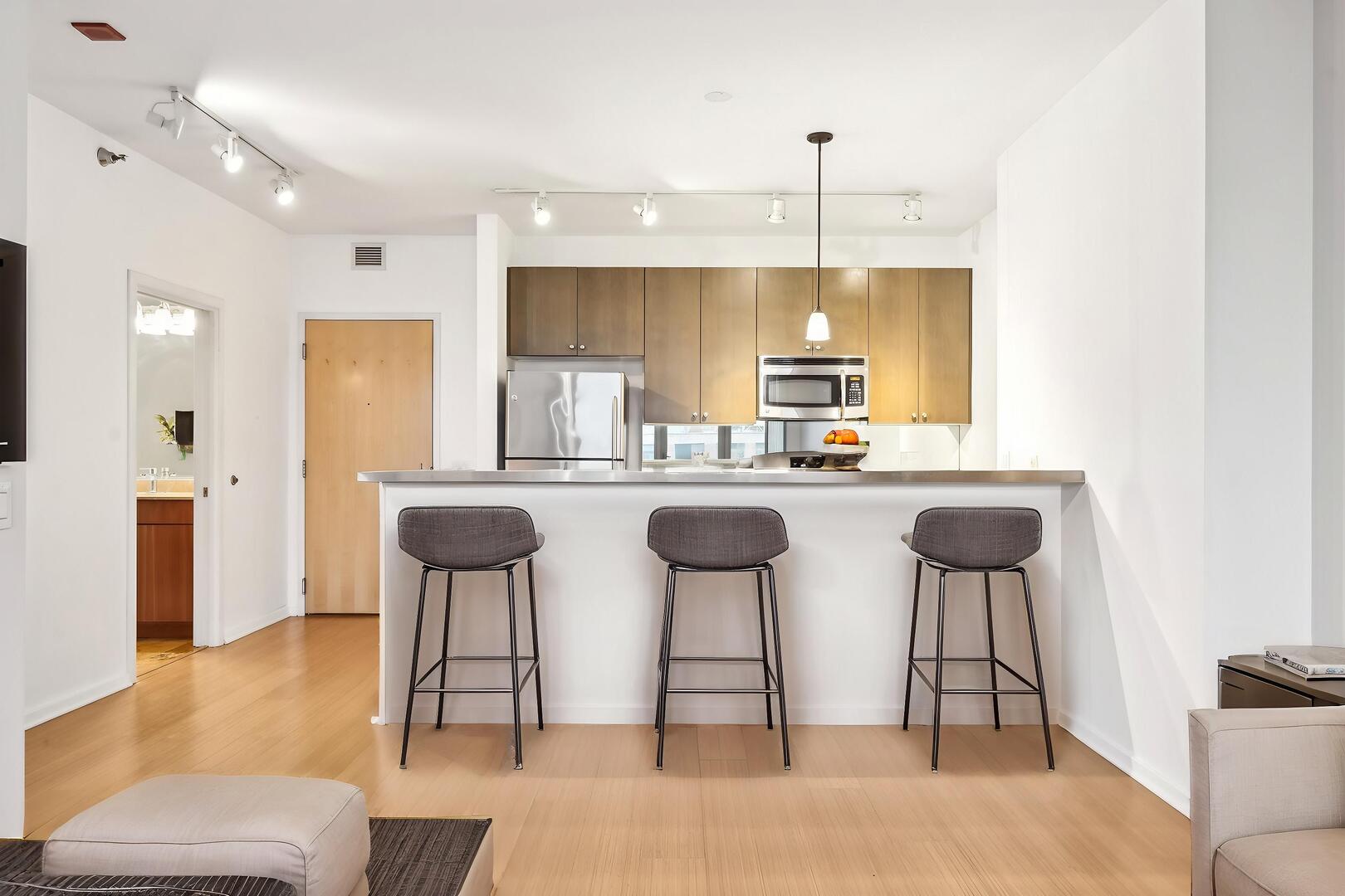 125 S Green Street 1007A