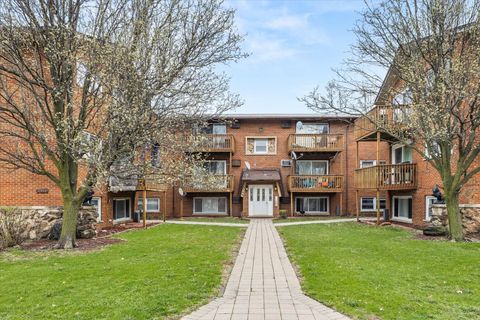 Photo of 10747 S Harlem Avenue #B3, Worth, IL 60482 (MLS # 12611779)