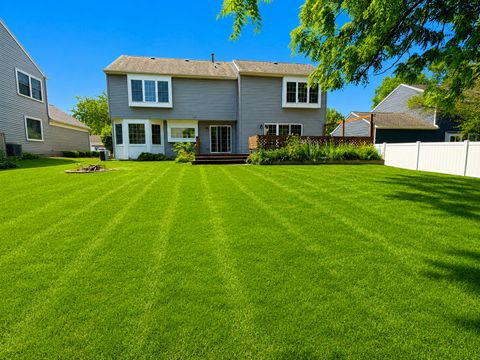 Tiny photo for 1279 Bison Trail, Carol Stream, IL 60188 (MLS # 12707053)