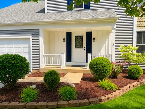 Tiny photo for 1279 Bison Trail, Carol Stream, IL 60188 (MLS # 12707053)