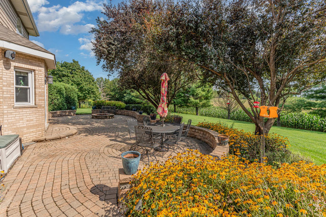 13741 W Elizabeth Lane