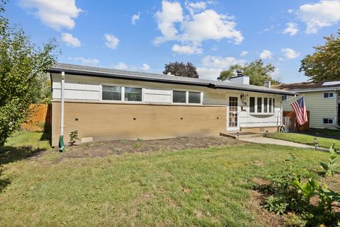 Tiny photo for 718 W Merle Avenue, Villa Park, IL 60181 (MLS # 12492382)