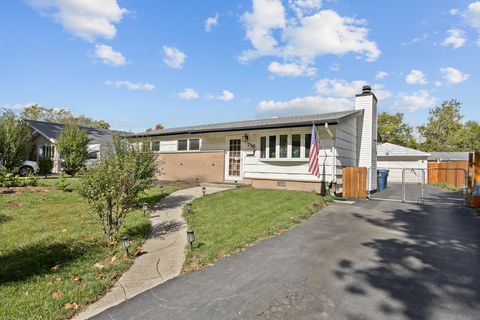 Tiny photo for 718 W Merle Avenue, Villa Park, IL 60181 (MLS # 12492382)