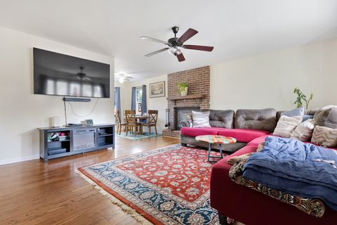 Tiny photo for 718 W Merle Avenue, Villa Park, IL 60181 (MLS # 12492382)