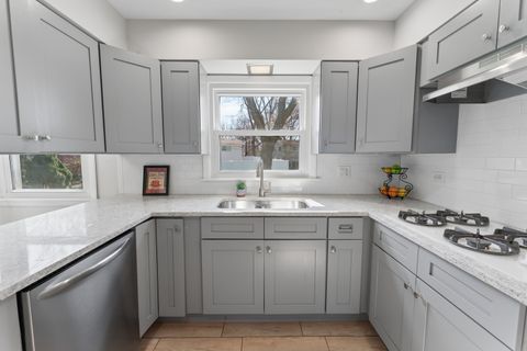 Tiny photo for 1004 N Greenfield Lane, Mount Prospect, IL 60056 (MLS # 12614510)