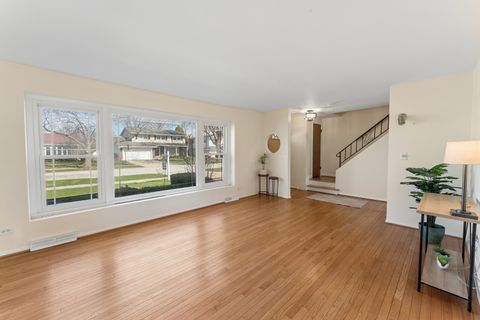 Tiny photo for 1004 N Greenfield Lane, Mount Prospect, IL 60056 (MLS # 12614510)