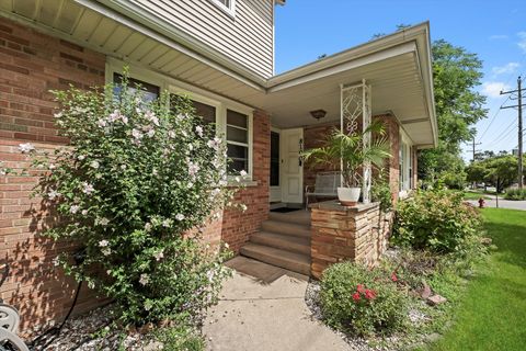 Tiny photo for 8100 LOWELL Avenue, Skokie, IL 60076 (MLS # 12336376)