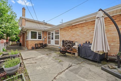 Tiny photo for 8100 LOWELL Avenue, Skokie, IL 60076 (MLS # 12336376)