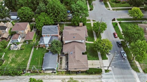 Tiny photo for 8100 LOWELL Avenue, Skokie, IL 60076 (MLS # 12336376)