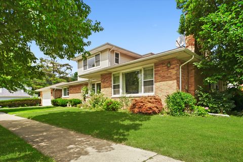 Tiny photo for 8100 LOWELL Avenue, Skokie, IL 60076 (MLS # 12336376)