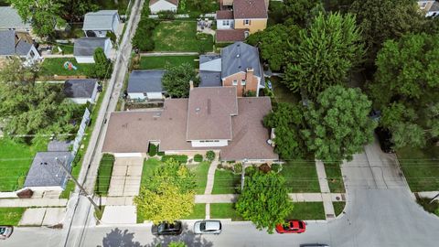 Tiny photo for 8100 LOWELL Avenue, Skokie, IL 60076 (MLS # 12336376)