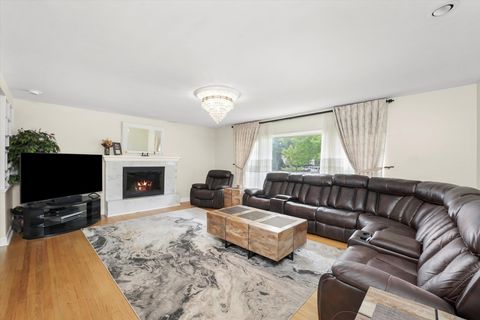 Tiny photo for 8100 LOWELL Avenue, Skokie, IL 60076 (MLS # 12336376)