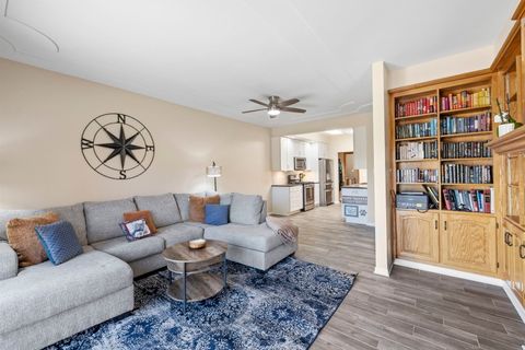 Tiny photo for 9 Lake Katherine Drive, Palos Heights, IL 60463 (MLS # 12514068)