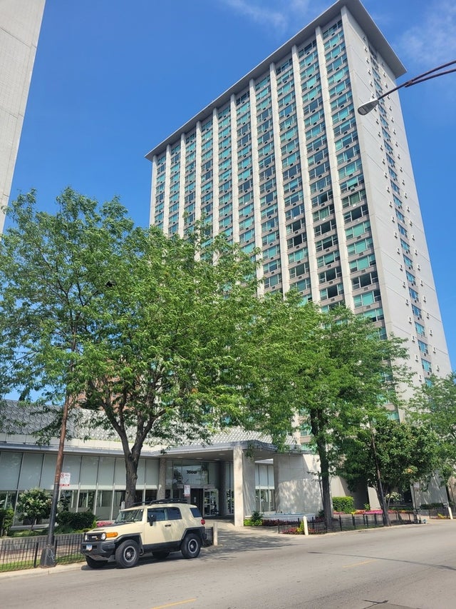 6171 N Sheridan Road 1308