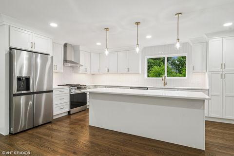 Tiny photo for 953 Oxford Road, Glen Ellyn, IL 60137 (MLS # 12451437)