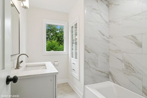 Tiny photo for 953 Oxford Road, Glen Ellyn, IL 60137 (MLS # 12451437)