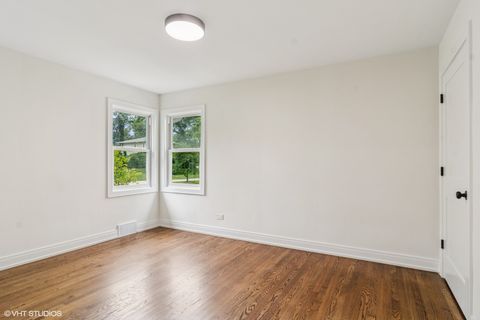 Tiny photo for 953 Oxford Road, Glen Ellyn, IL 60137 (MLS # 12451437)