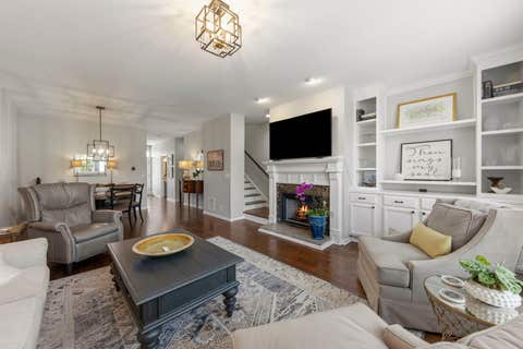 Tiny photo for 231 N West Street #0, Wheaton, IL 60187 (MLS # 12732811)