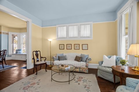 Tiny photo for 2315 Park Place, Evanston, IL 60201 (MLS # 12587027)