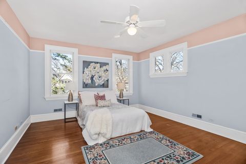 Tiny photo for 2315 Park Place, Evanston, IL 60201 (MLS # 12587027)