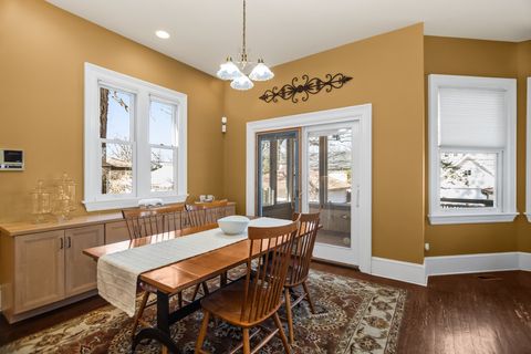 Tiny photo for 2315 Park Place, Evanston, IL 60201 (MLS # 12587027)