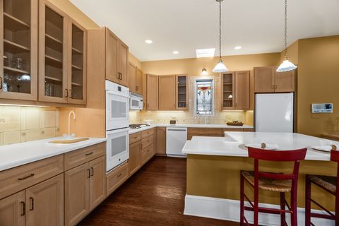 Tiny photo for 2315 Park Place, Evanston, IL 60201 (MLS # 12587027)