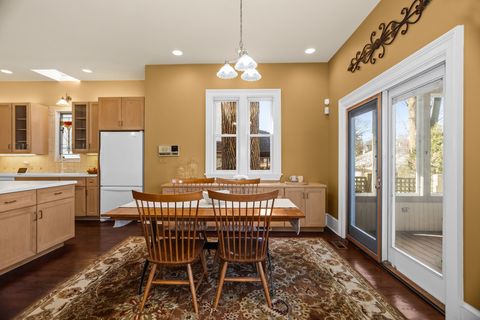 Tiny photo for 2315 Park Place, Evanston, IL 60201 (MLS # 12587027)