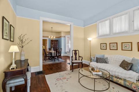 Tiny photo for 2315 Park Place, Evanston, IL 60201 (MLS # 12587027)
