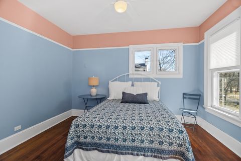 Tiny photo for 2315 Park Place, Evanston, IL 60201 (MLS # 12587027)