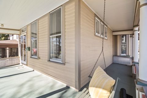 Tiny photo for 2315 Park Place, Evanston, IL 60201 (MLS # 12587027)