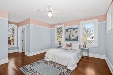 Tiny photo for 2315 Park Place, Evanston, IL 60201 (MLS # 12587027)