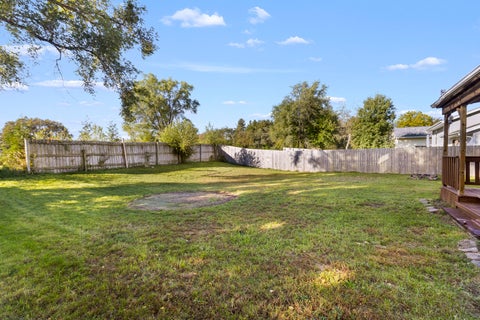 Tiny photo for 547 Logans Run, Machesney Park, IL 61115 (MLS # 12781240)