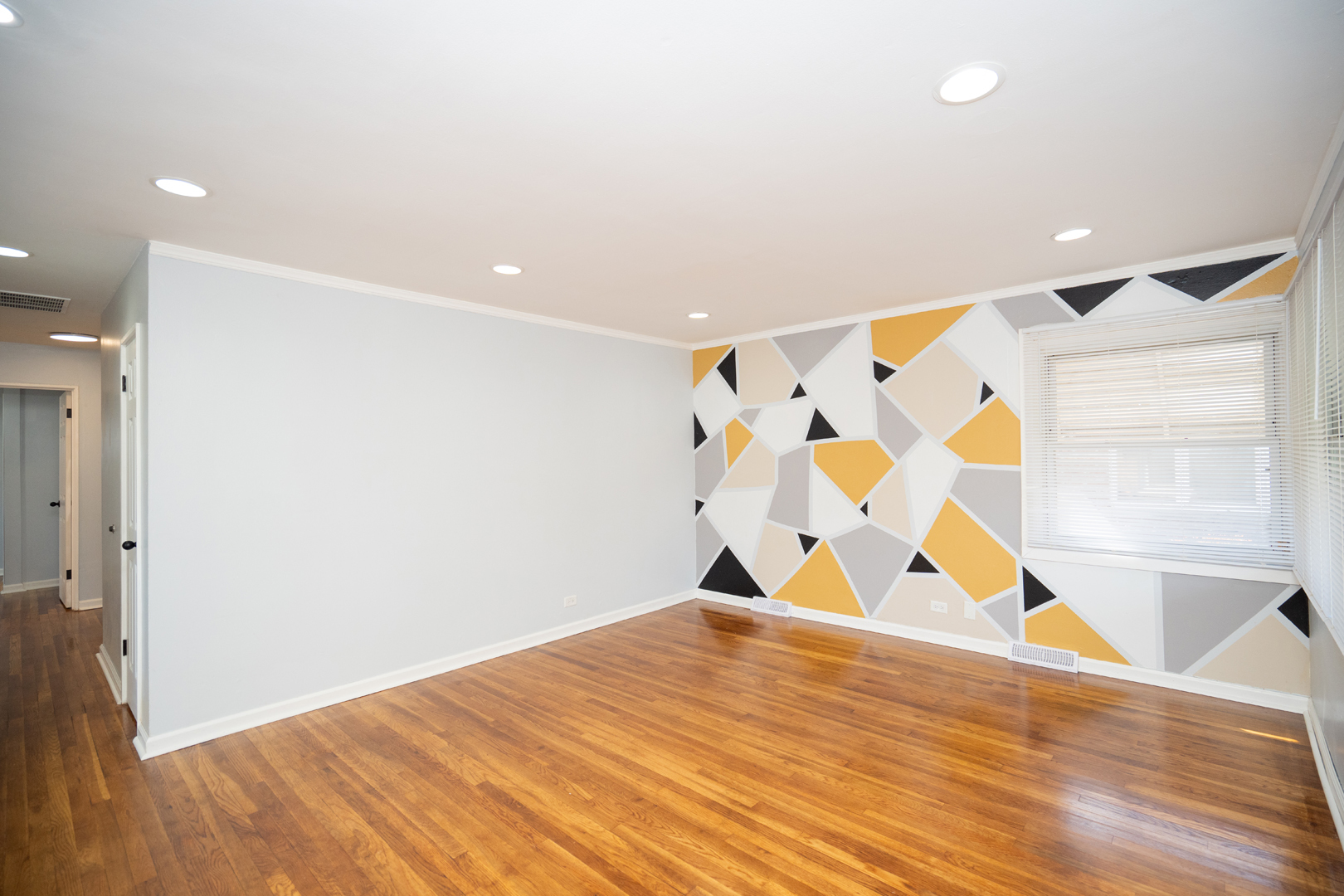 16221 Hermitage Avenue