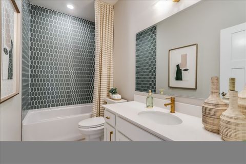 Tiny photo for 20 Harborside Way, Hawthorn Woods, IL 60047 (MLS # 12523790)