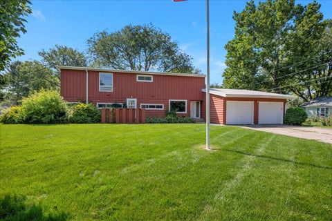 Tiny photo for 303 Central Avenue, Aurora, IL 60506 (MLS # 12795506)