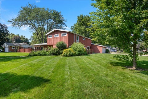 Tiny photo for 303 Central Avenue, Aurora, IL 60506 (MLS # 12795506)
