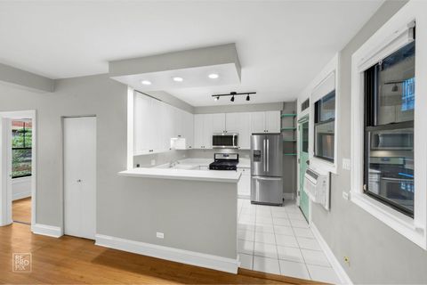 Tiny photo for 7641 N EASTLAKE Terrace #1B, Chicago, IL 60626 (MLS # 12545555)